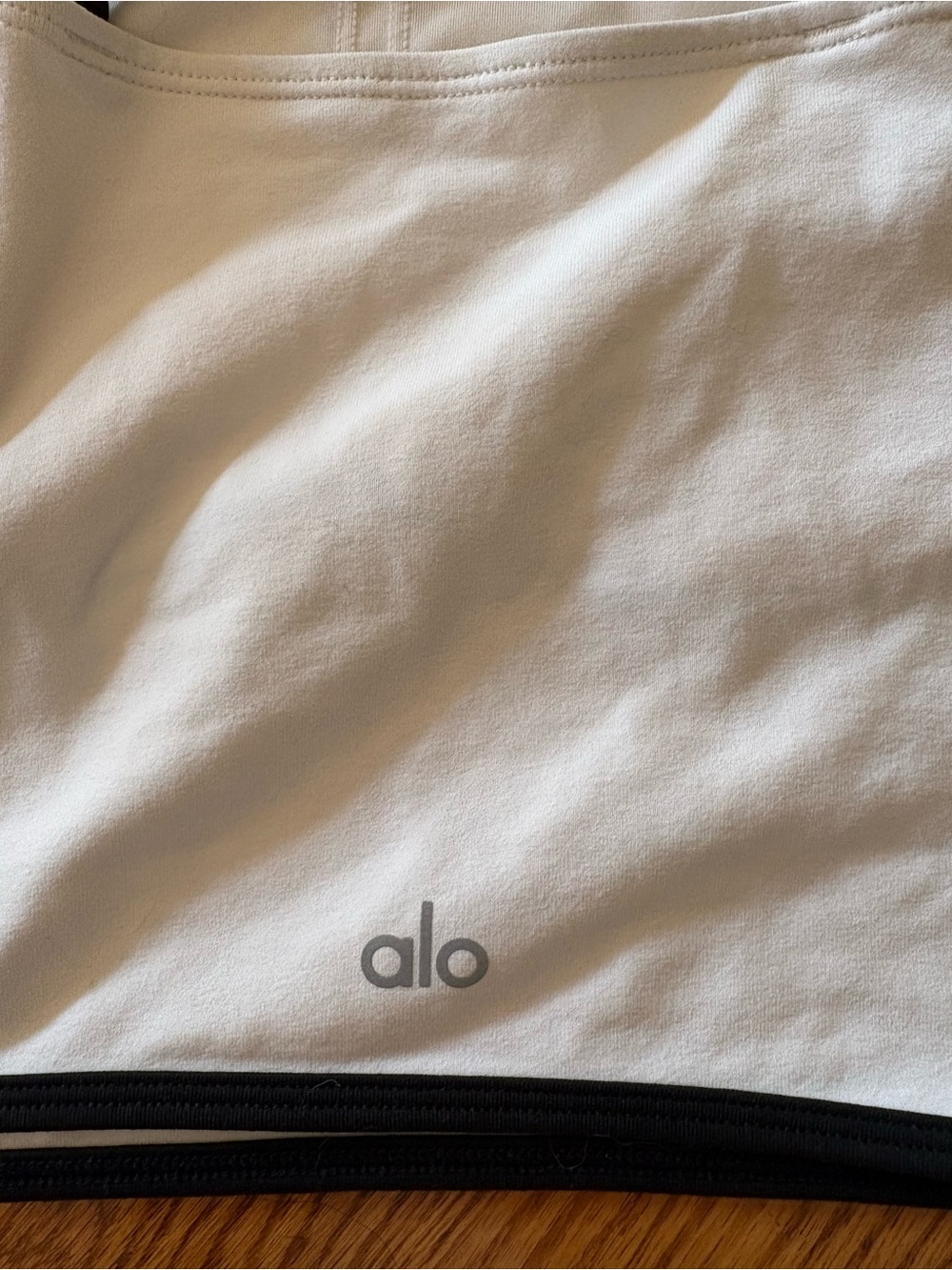 Alo Yoga Airbrush Streamlined Bra Tank in ivory and black size large - Picture 6 of 6